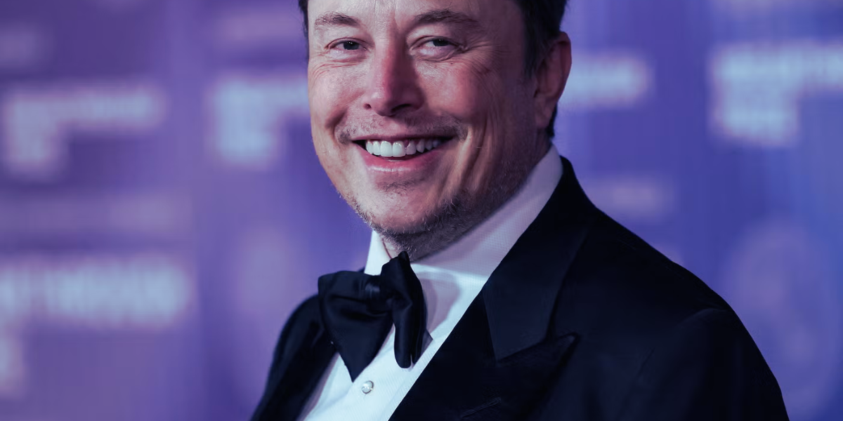 Elon Musk torna-se o primeiro trilionário da história após entrada da SpaceX na bolsa